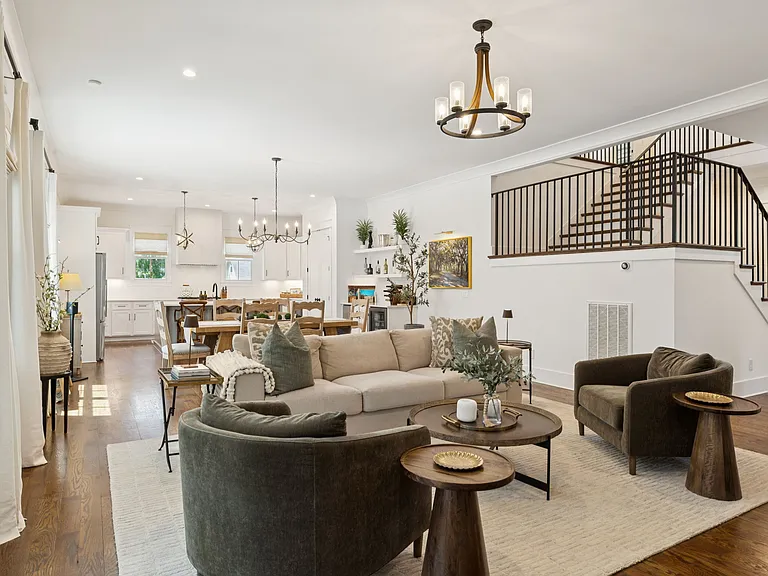 2203 Hobbs Rd — Photo 16
