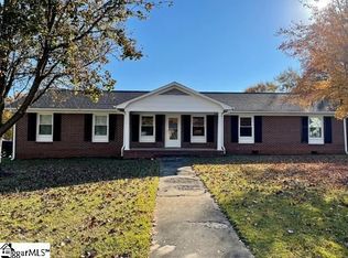 402 Quillen Ave, Fountain Inn, SC 29644