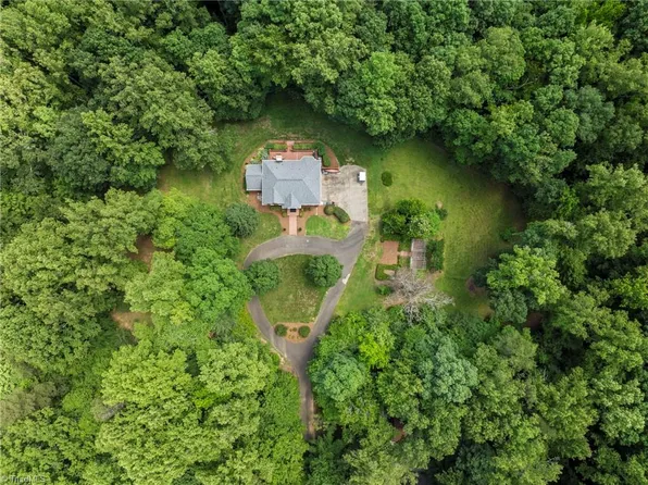 625 Red Maple Ln, Lewisville, NC 27023