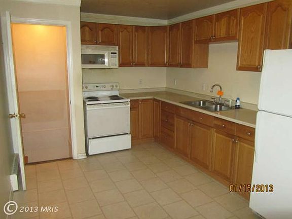 4th image of 1637 Hylton Ave