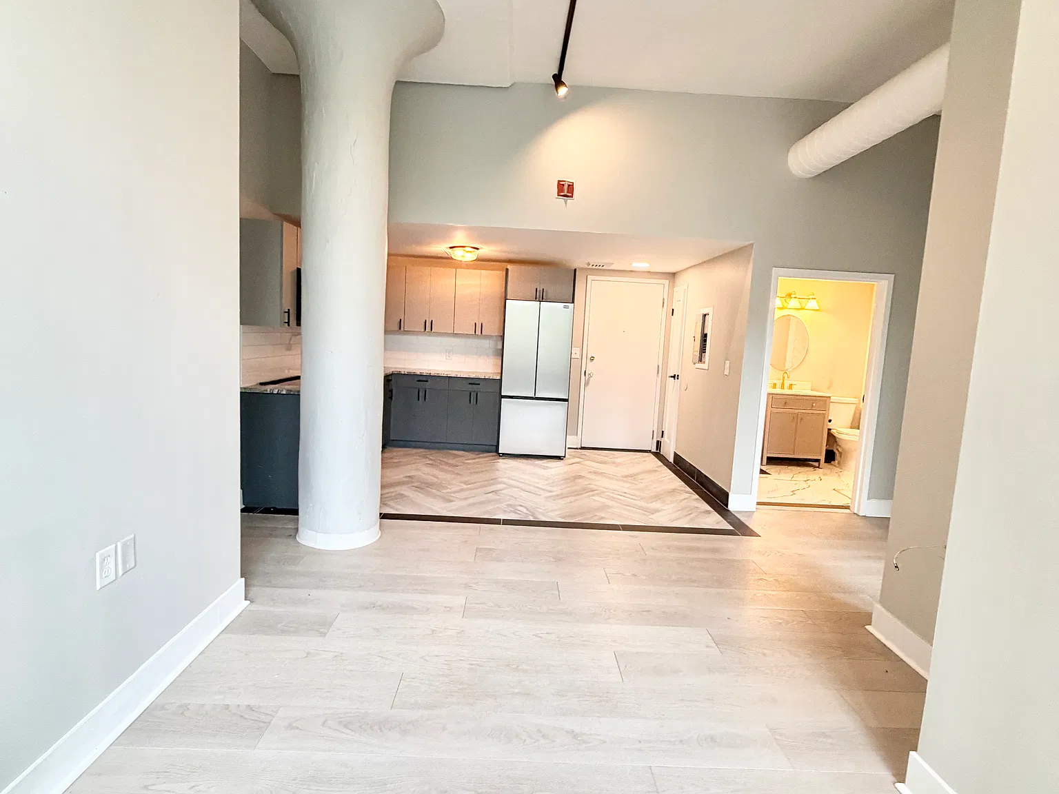 1 bed, 750 sqft, $1,600 — Photo 2