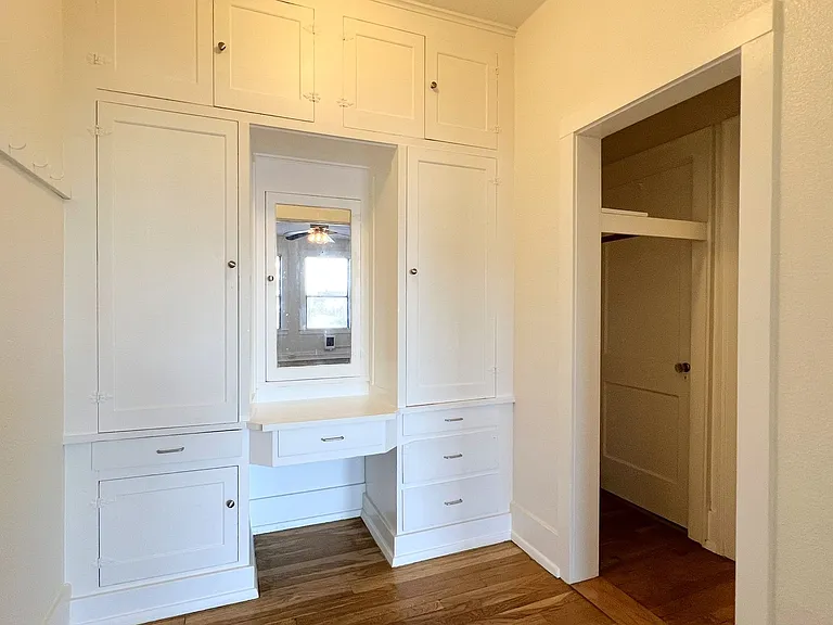 Marcella Apartments — Photo 9