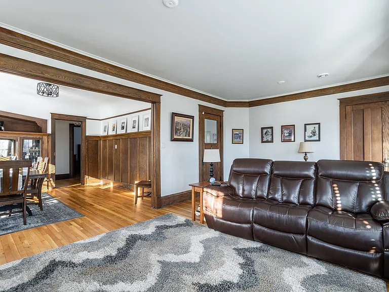 2127 N Hi Mount Blvd #UPPER — Photo 4