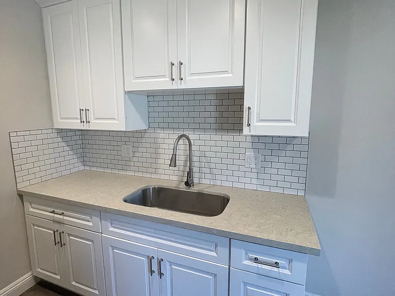 2360 Portland St #999 — Photo 11
