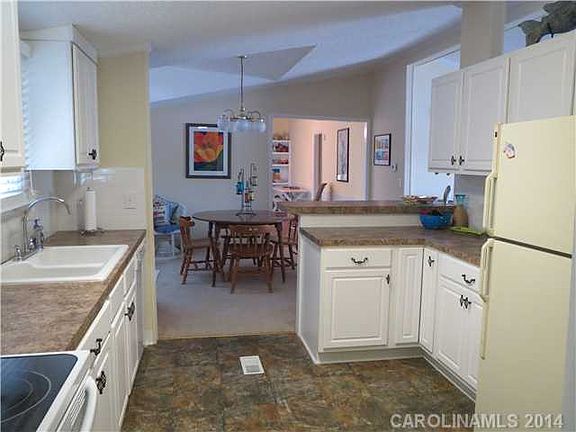 4th image of 238 Hermance Ln