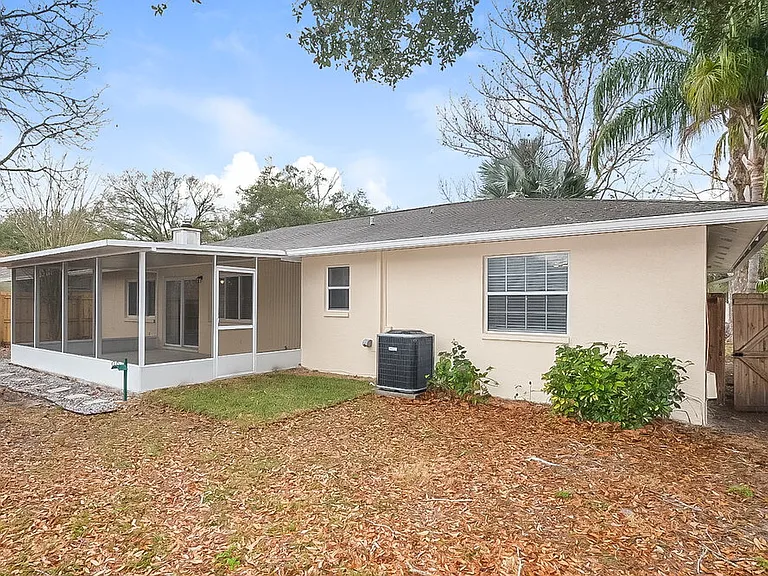 15709 Squirrel Tree Pl — Photo 16