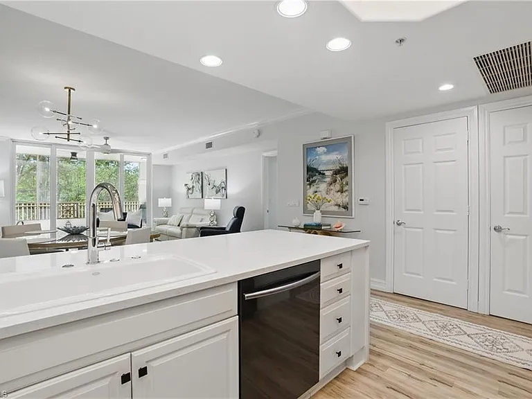2728 Tiburon Blvd E #A-104 — Photo 15