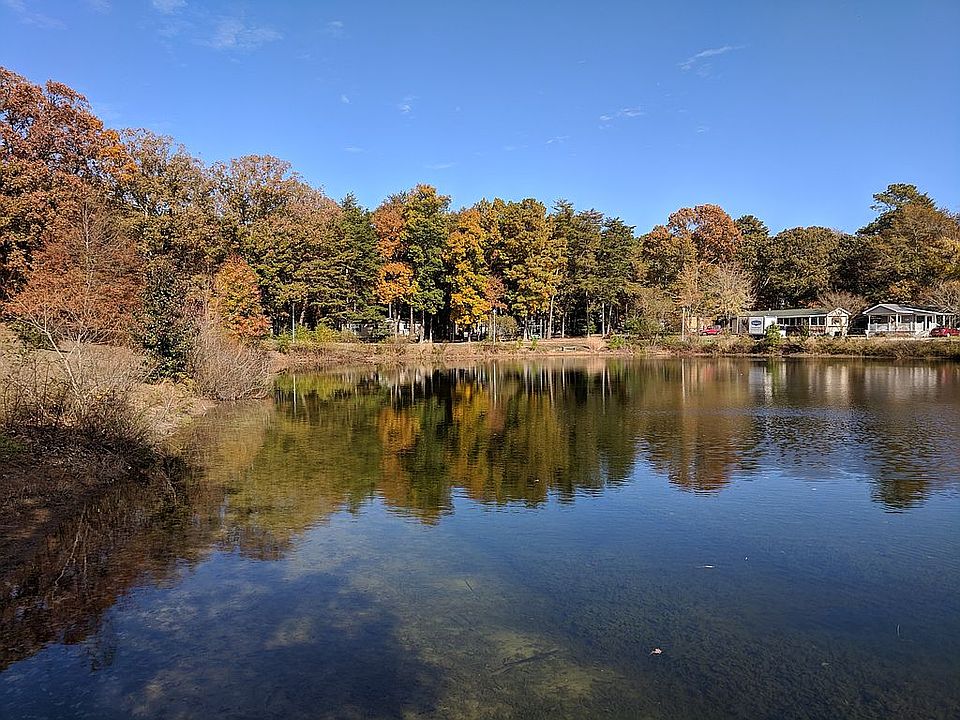 1st image of 411 S Lake Dr