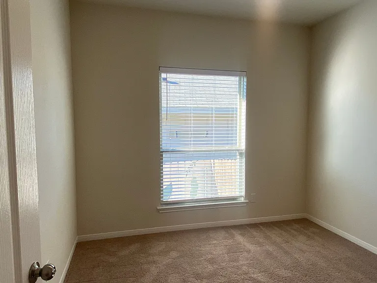 2220 Chia Ct — Photo 20