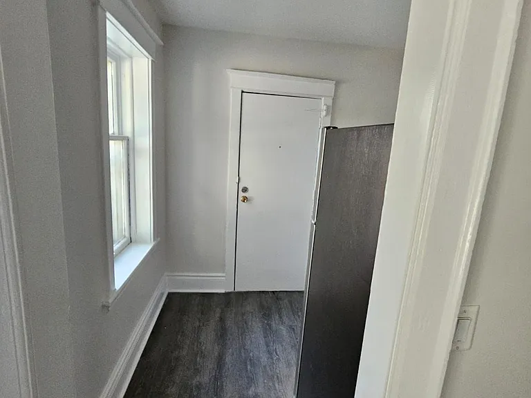 983 Main St E #1 — Photo 10