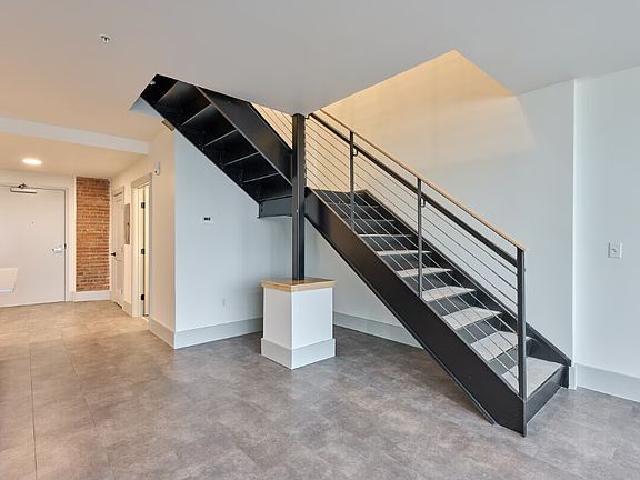5th image of 39 State St #213