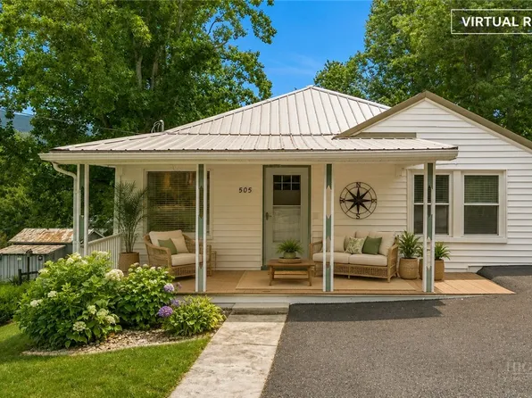 505 Oak Avenue, West Jefferson, NC 28694