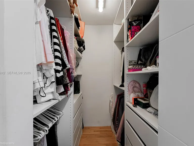 1556 Catalonia Ave — Photo 8