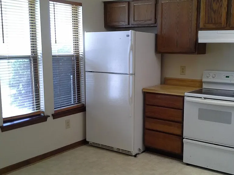 Eat-In Kitchen