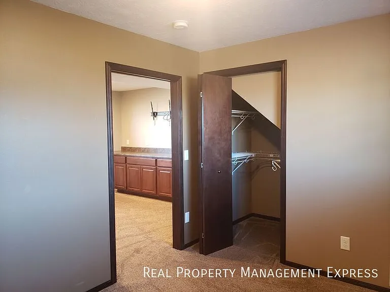 4600 S Wassom Ave — Photo 11
