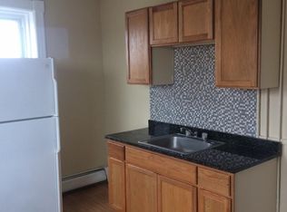 24 Wilcox St APT 3R, Springfield, MA 01105