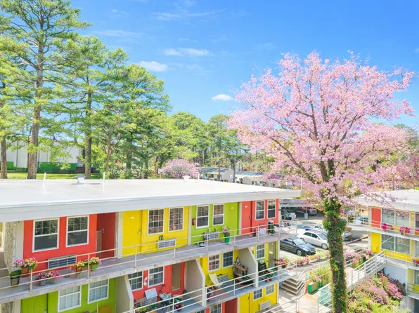 2027 E Van Buren St, Eureka Springs, AR 72632