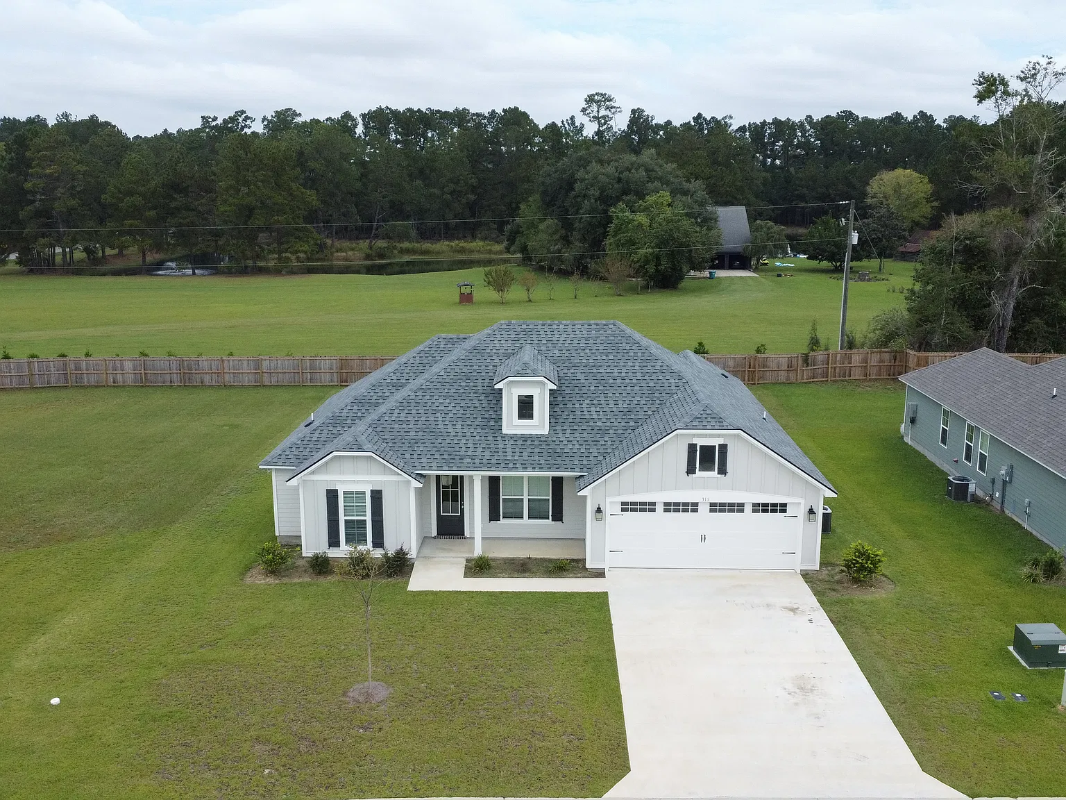 4 bed, 1658 sqft, $2,500 — Photo 2