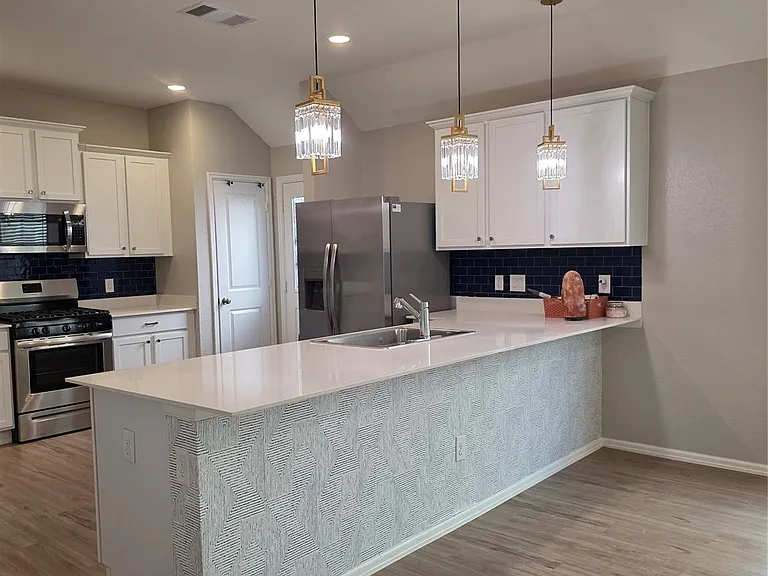 1942 Barrett Gables Dr — Photo 8