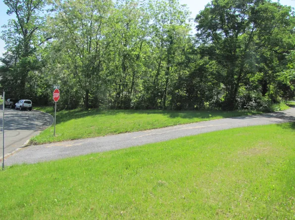 35 Mickletz Rd, Pottstown, PA 19464