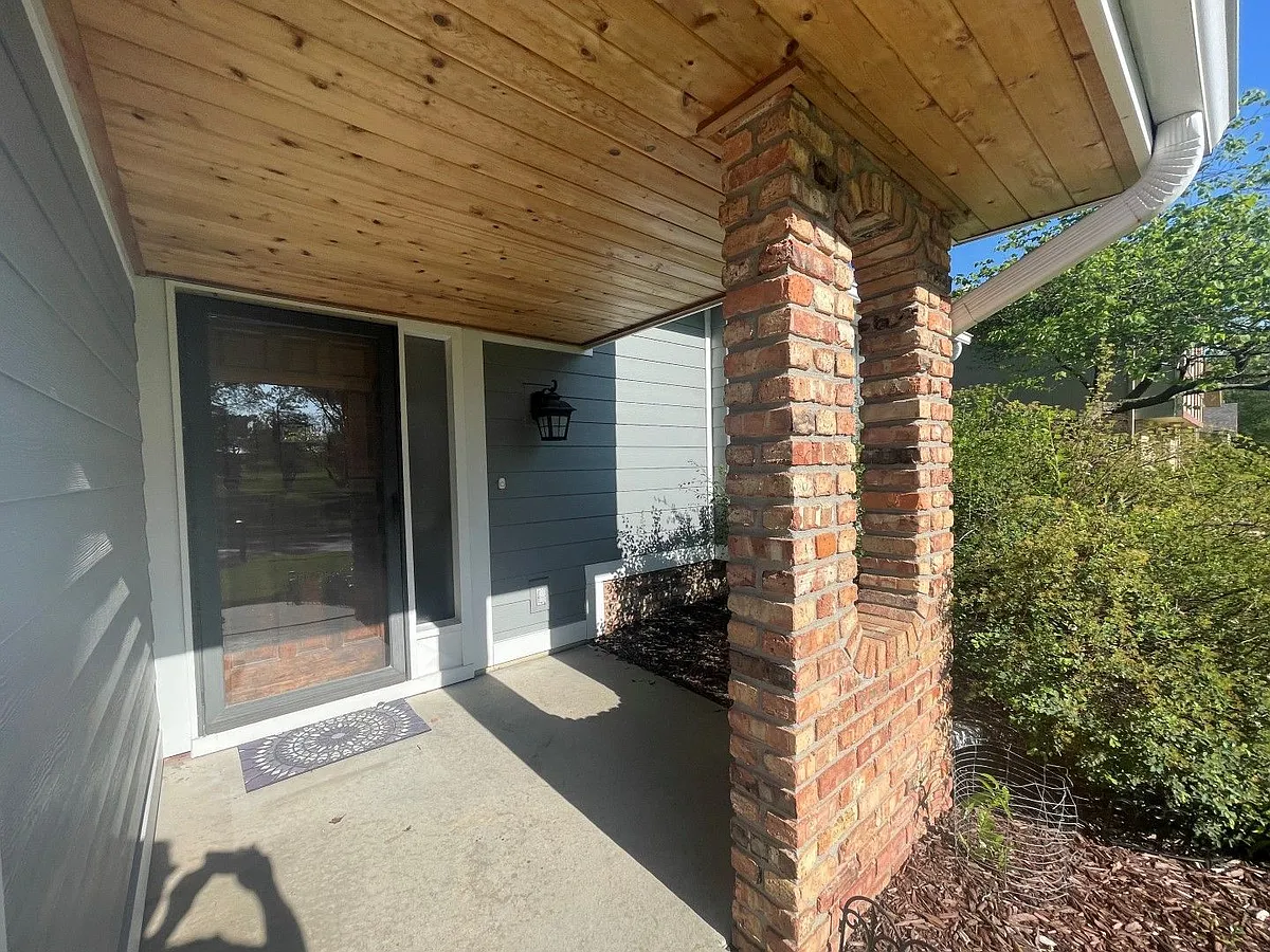 Building Photo - 1206 Beechwood Ave