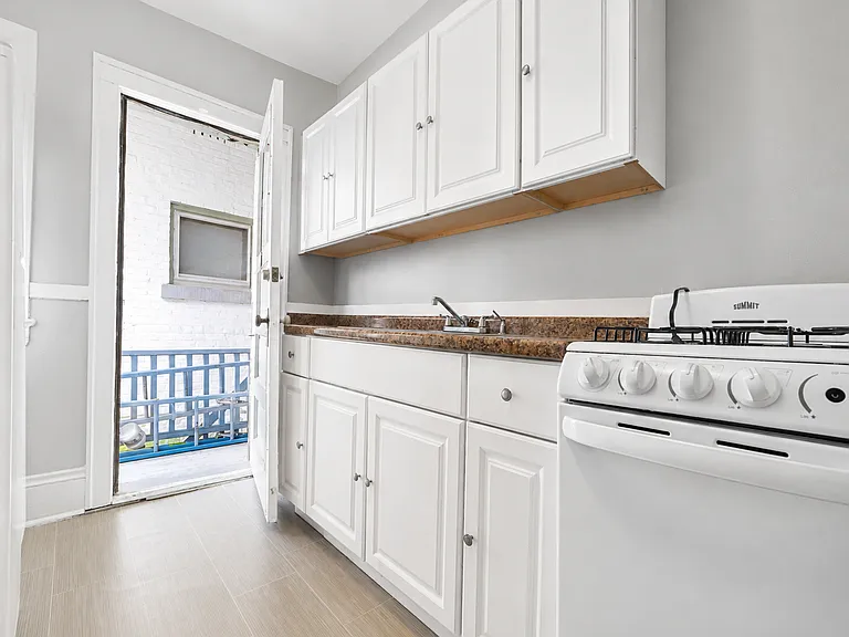 16812 Madison Ave #9 — Photo 8