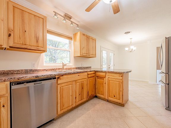4th image of 120 McConnell Ave
