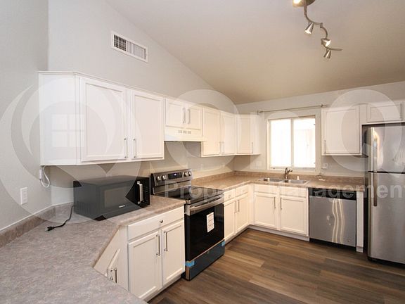 2nd image of 4526 E Windsong Dr