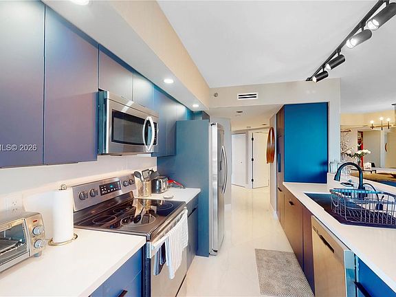 4th image of 1000 Island Blvd APT 2903