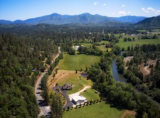 969 Fish Hatchery Rd, Grants Pass, OR 97527
