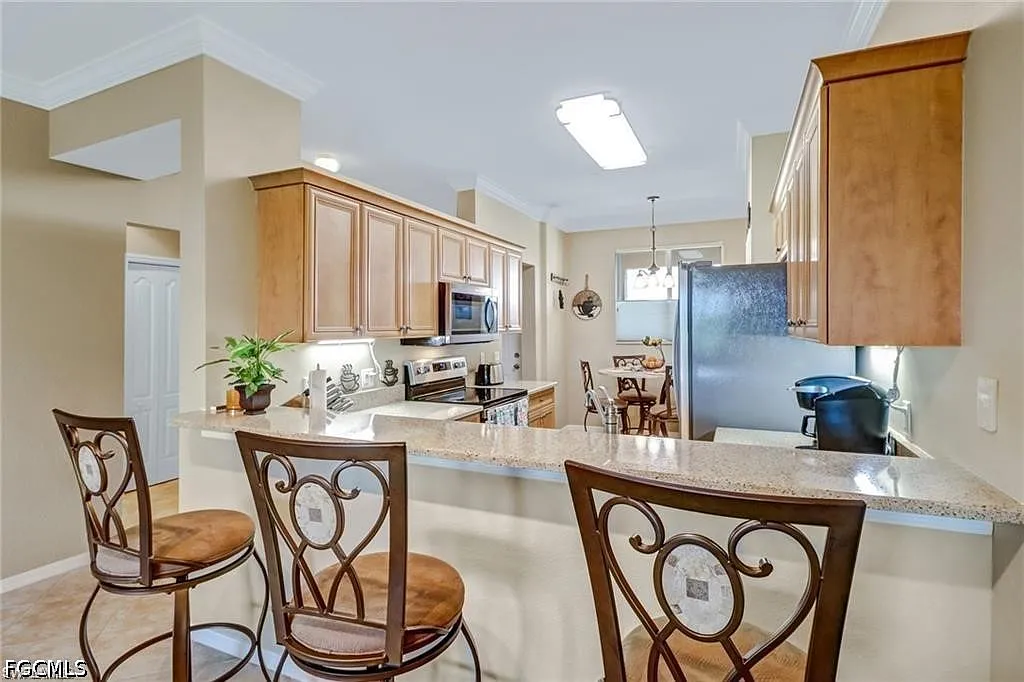 2 bed, 2.0 bath, 1121 sqft, $3,800 — Photo 4