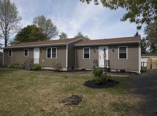 15 Richard Ln, Niverville, NY 12130