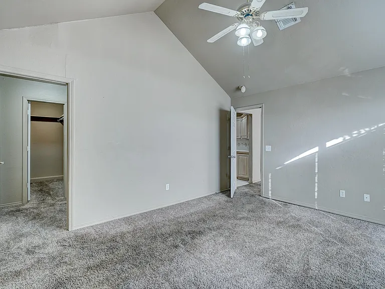 2733 Tealwood Dr — Photo 9