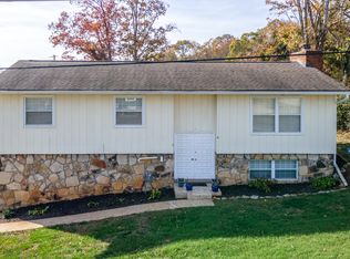 9061 Shallowford Rd, Knoxville, TN 37923