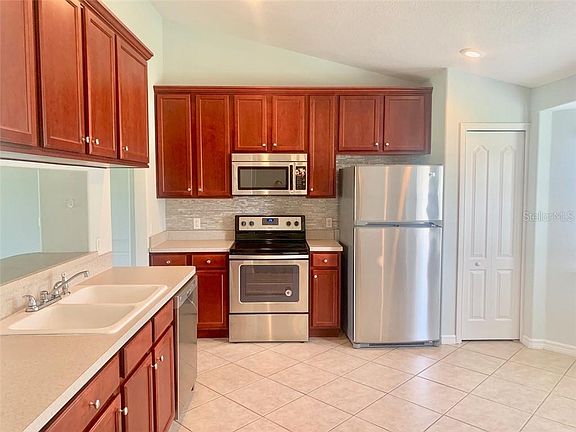 5th image of 1824 Forest Hill Dr