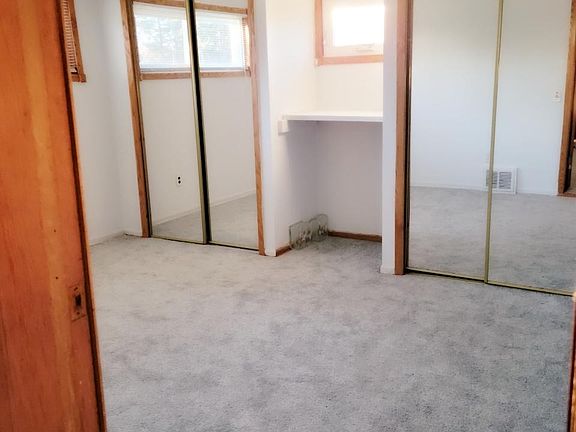 1st floor master bedroom.