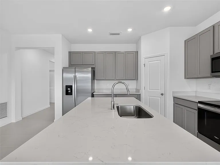 2027 Firethorn Loop — Photo 14