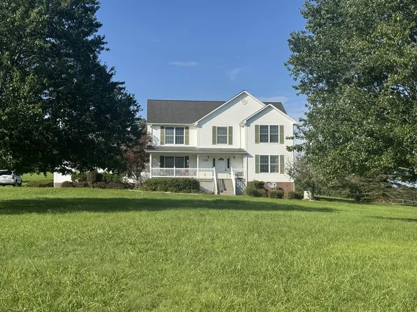 132 Delphia Ln, Mount Hope, WV 25880