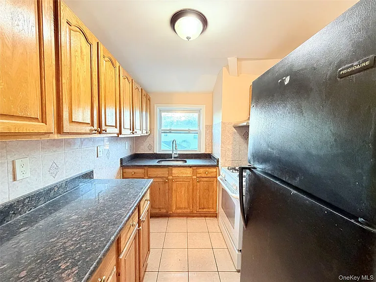 239-13 86th Ave #2 — Photo 7