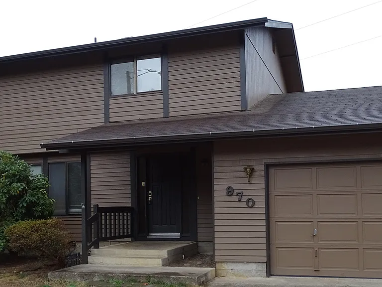 970 S 55th Pl — Photo 2
