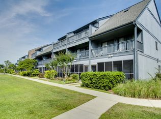 9201 Coast Guard Rd #I102, Emerald Isle, NC 28594