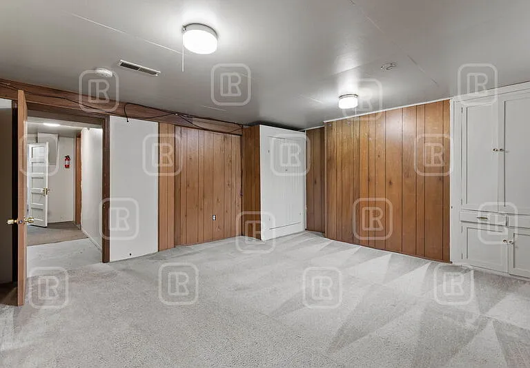 808 E Mission Ave — Photo 24