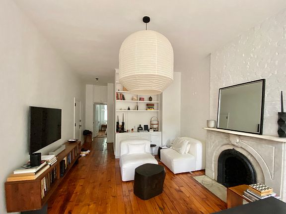 5th image of 455 W 21st St APT 2