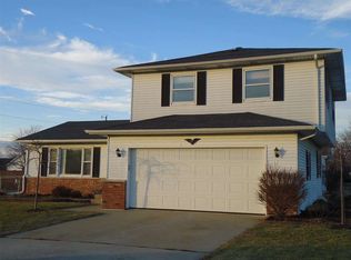 1402 Mitchell Dr, Rochester, IN 46975