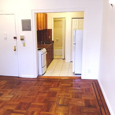 Rented by Citi Habitats | media 32