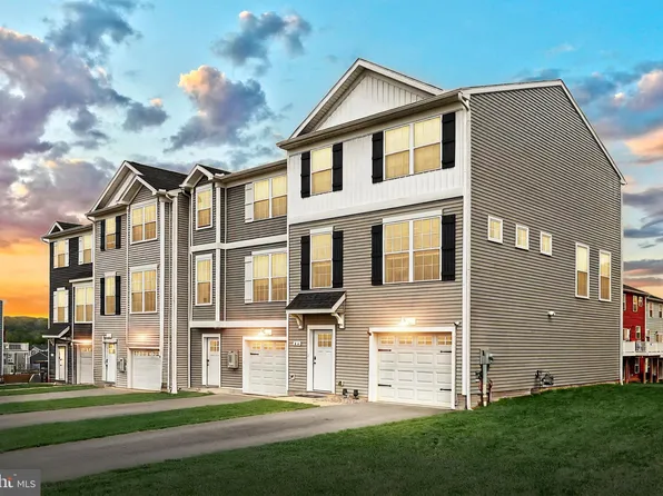 66 Hudson Blvd, Red Lion, PA 17356