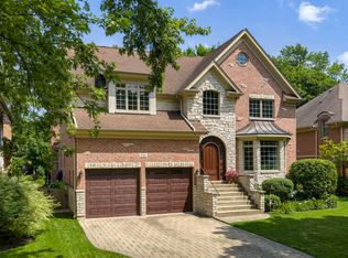 320 Vista Dr, Wilmette, IL