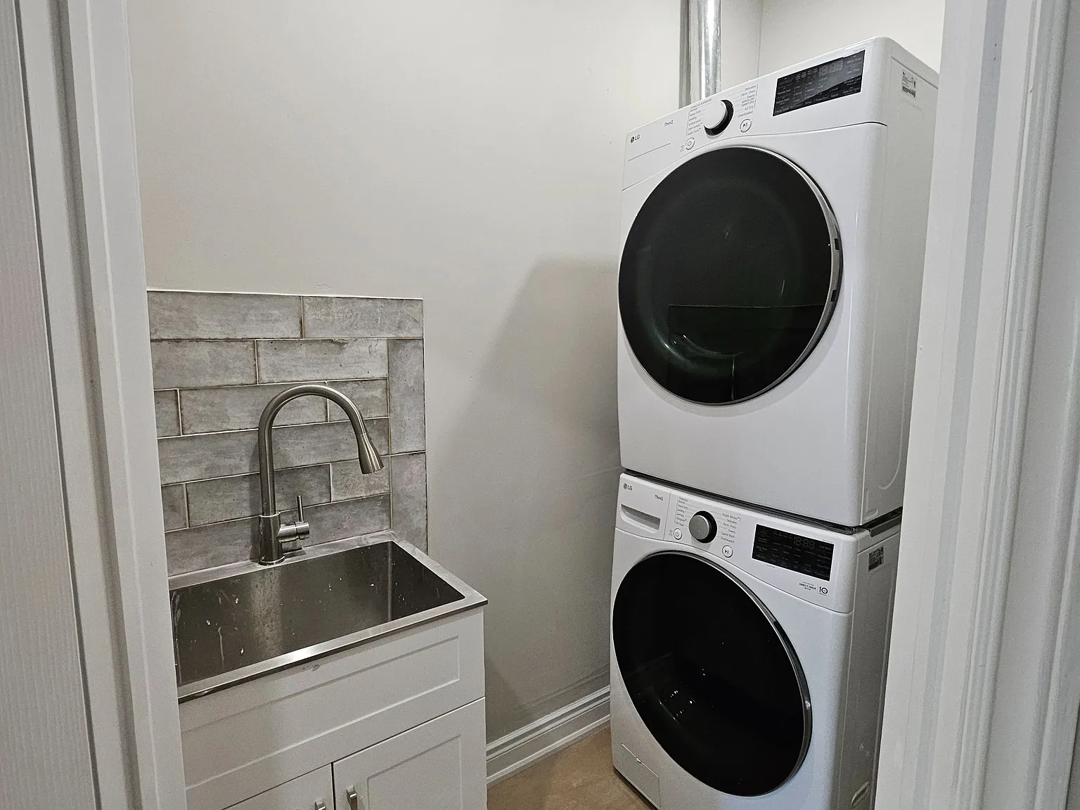 5 bed, $2,100 — Photo 3