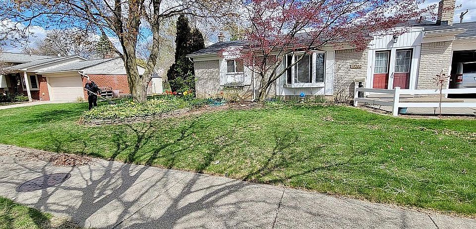 1st image of 15382 Richfield St
