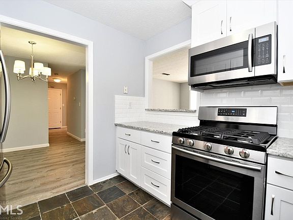 4th image of 1502 Country Park Dr SE